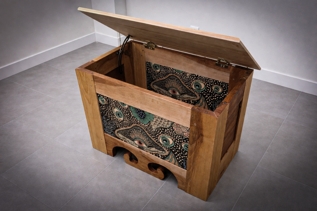 Living Chest